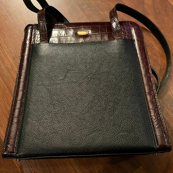 Bally Medium Size Purse - Picture 1 of 4